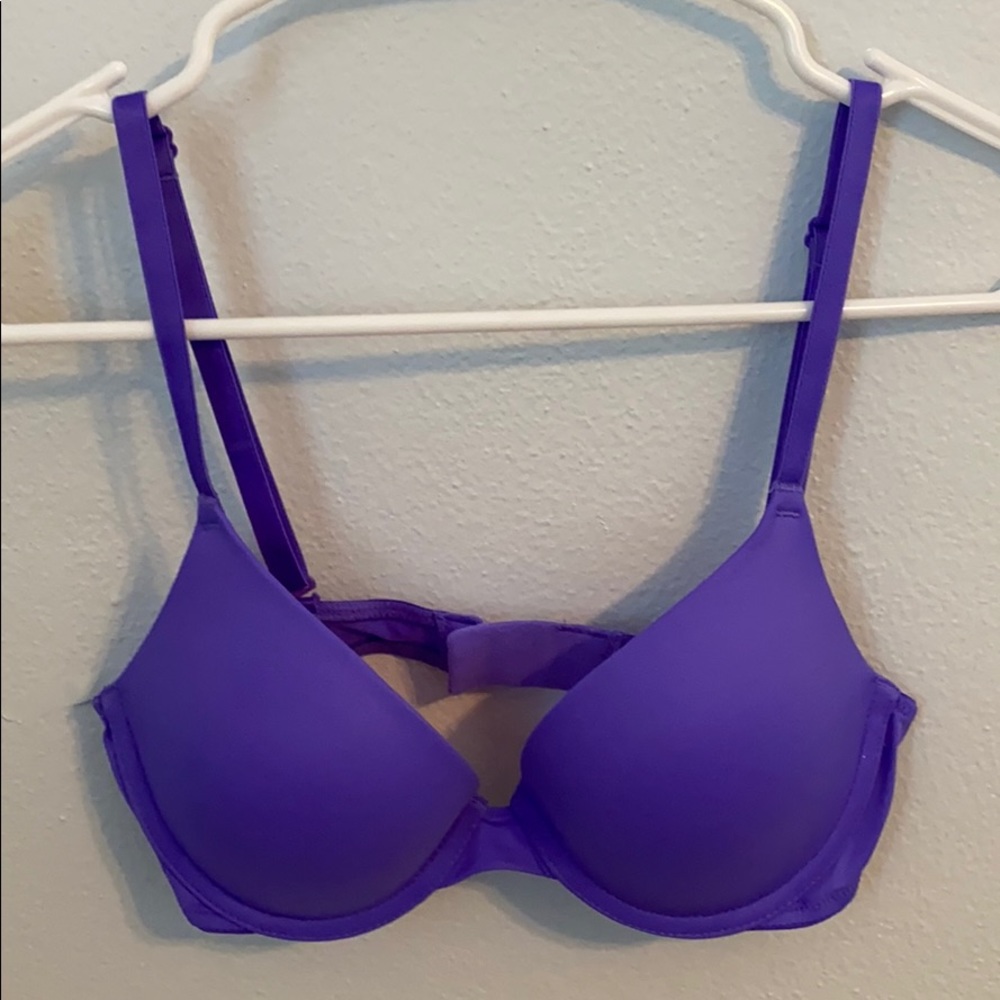 Victoria’s Secret Pink bra